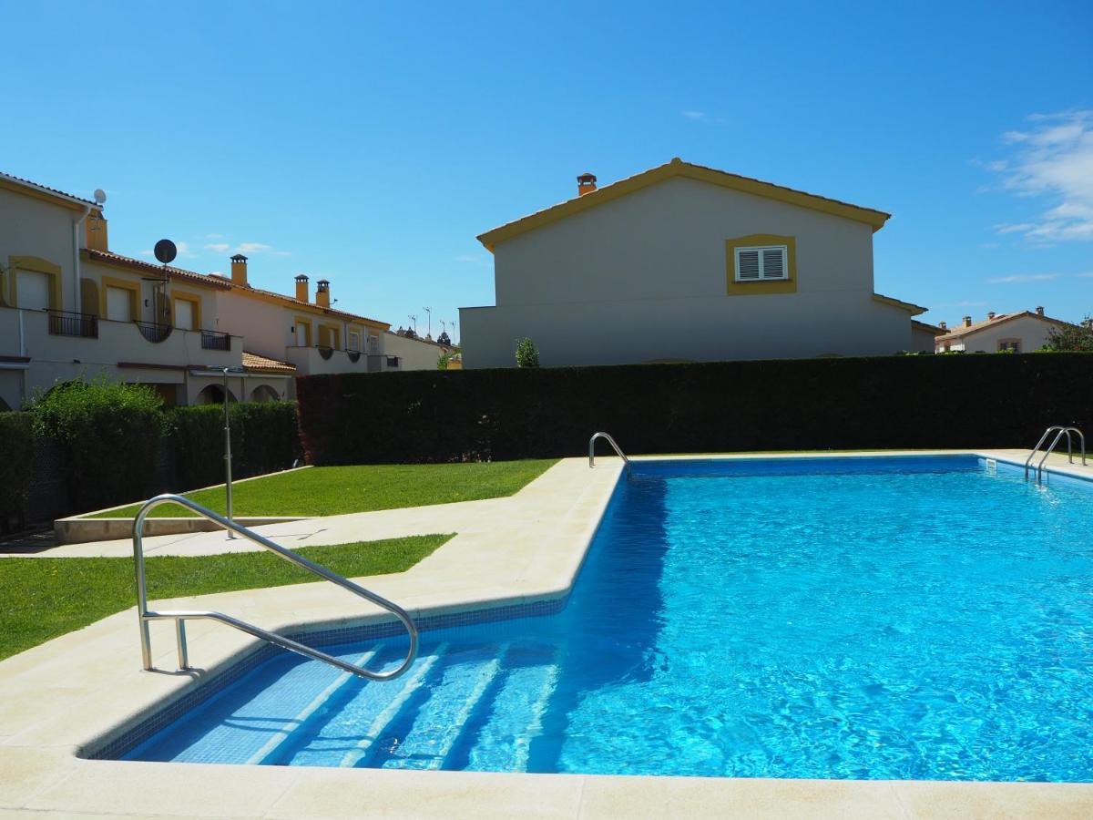 Casa En L'Estartit, Piscina, Jardin Comunitarioヴィラ エクステリア 写真