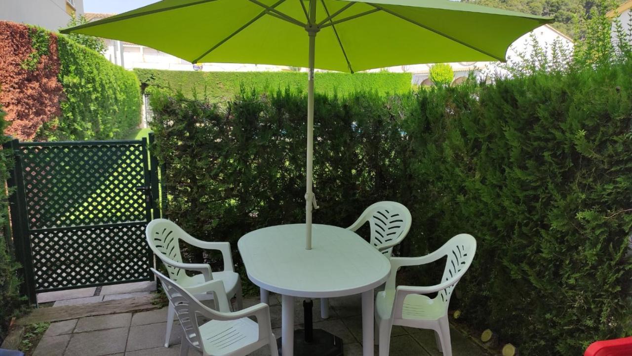 Casa En L'Estartit, Piscina, Jardin Comunitarioヴィラ エクステリア 写真